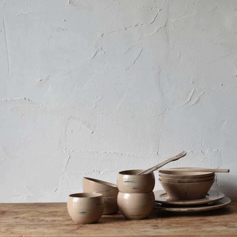 白漆 リムプレート皿 8寸 | ハモニ