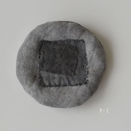 糸so. 　継布まる敷き　べんがら染め A