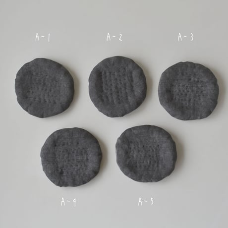 糸so. 　継布まる敷き　べんがら染め A