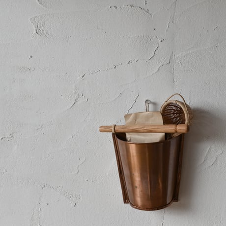 akakane.　銅のround holder