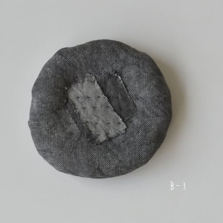 糸so. 　継布まる敷き　べんがら染め Ｂ