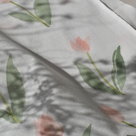 アケモドロ　型染め手ぬぐい　Pink tulips