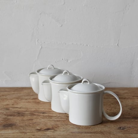 中田雅巳 　Adeliae  Pot