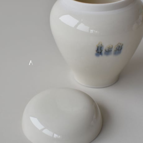 マイケル・ケリー　蓋もの   tea