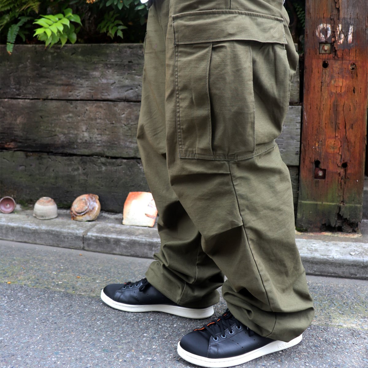 WAIPERinc M-65 FIELD CARGO PANTS 試着のみ WAIPERinc M-65 FIELD CARGO PANTS 試着のみ WAIPER.inc カーゴパンツ