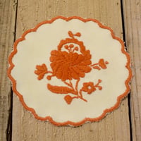 ハンガリー　カロチャ刺繍　クロス　オレンジのお花