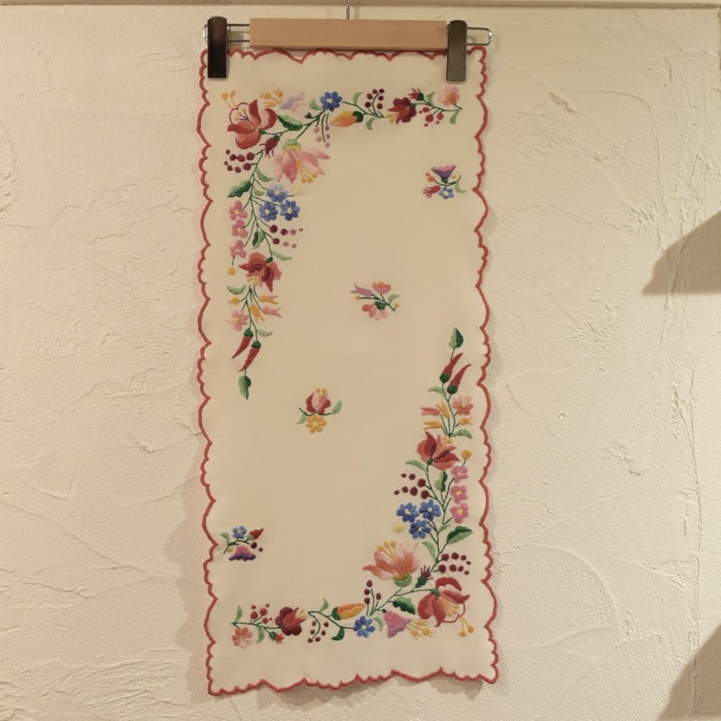 ハンガリー カロチャ刺繍 テーブルクロス 花束と小花3 | Kitten