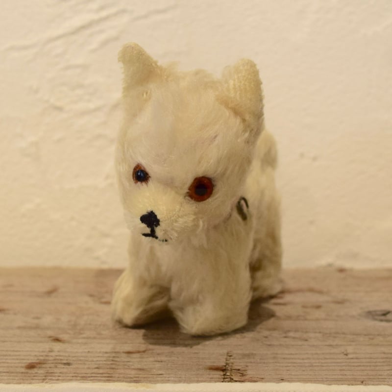 ドイツ グリズリー社 白い犬のぬいぐるみ | Kitten Blue