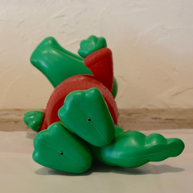 旧ソ連時代 ワニのゲーナ プラドール | Kitten Blue