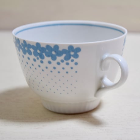 ラトビア　リガ陶器工場　水色のお花　カップ&ソーサー