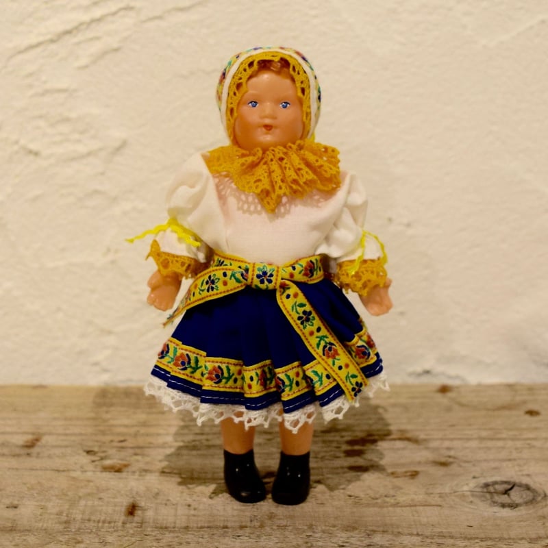 超希少】チェコスロヴァキアLIDOVÁ TVORBA社民族衣装眠り人形