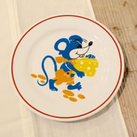 ハンガリー　キッズプレート　チーズを抱えたねずみさん