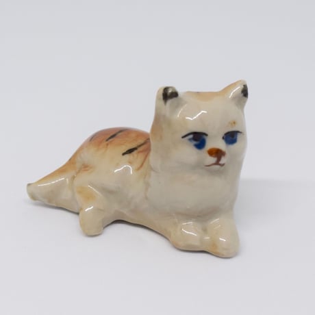 チェコ　ゆったり猫　陶器の置物