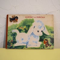 チェコ語版　絵本「KOZISKY A PERICKA」絵Gretel Salomo　1972年