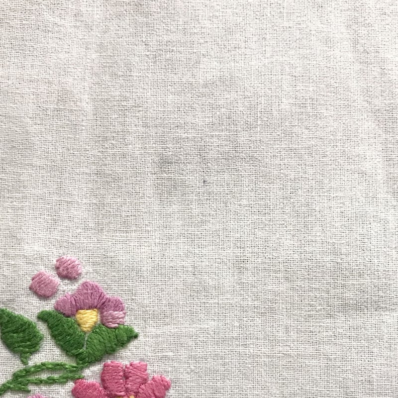 ハンガリー カロチャ刺繍 テーブルクロス 小花 | Kitten Blue