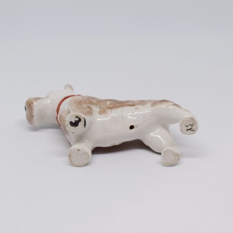 ハンガリー　パステルカラーのふんわりテリア犬　フィギュリン