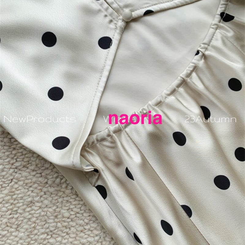 予約制 背中開きドットワンピース | naoria