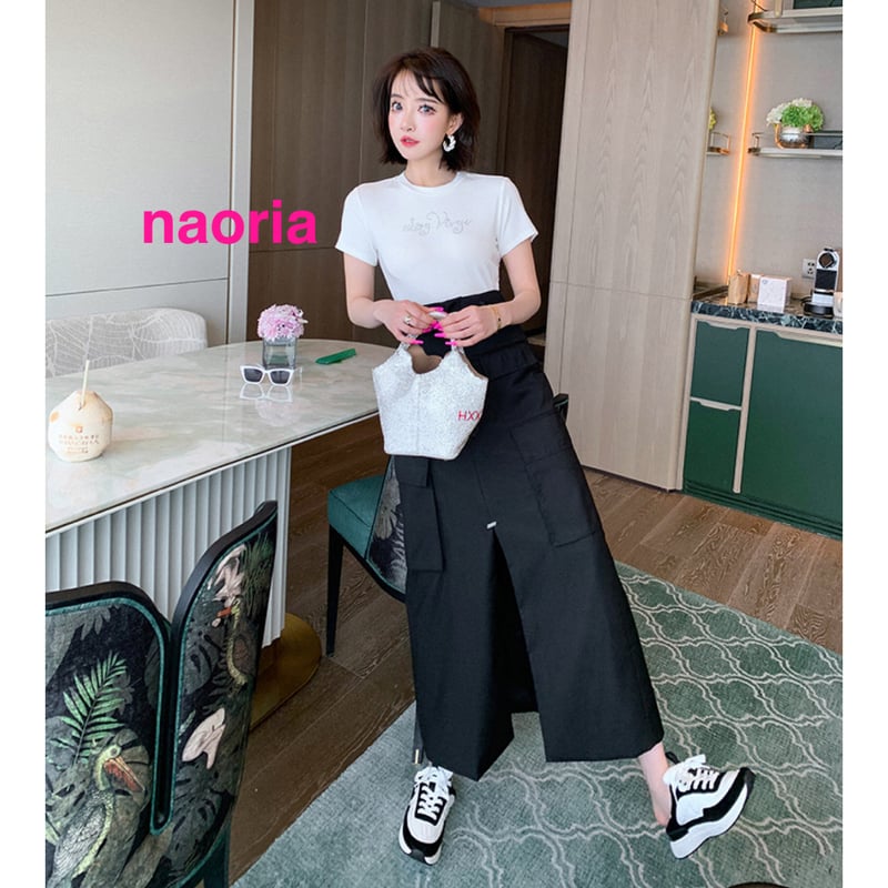 予約制 ラインストーンTシャツ+ベルト付きスカートセット | naoria 予約制 ラインストーンTシャツ+ベルト付きスカートセット | naoria