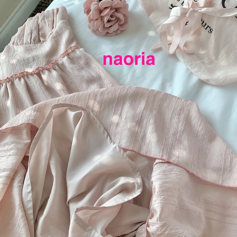 ももちゃんさま専用 新品タグ付 NANUSHKA ピンクボタンキャミ