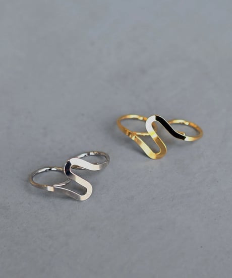 【アクセ1100円均一】Undulate Finger Ring