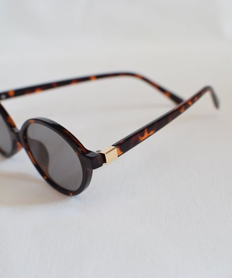 Nuance Oval Sunglasses