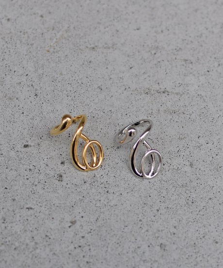 【アクセ1100円均一】Loop Ring