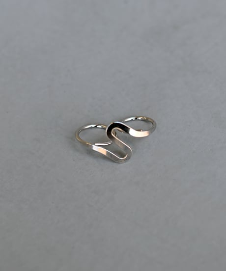 【アクセ1100円均一】Undulate Finger Ring