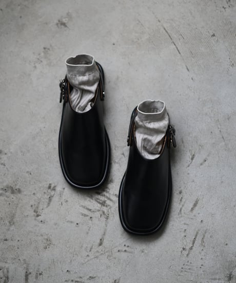 Clog belt shoes