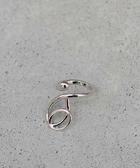 【アクセ1100円均一】Loop Ring