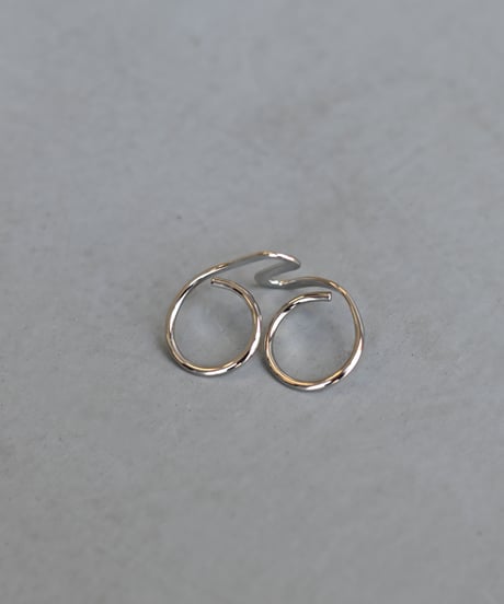 【アクセ1100円均一】Undulate Finger Ring