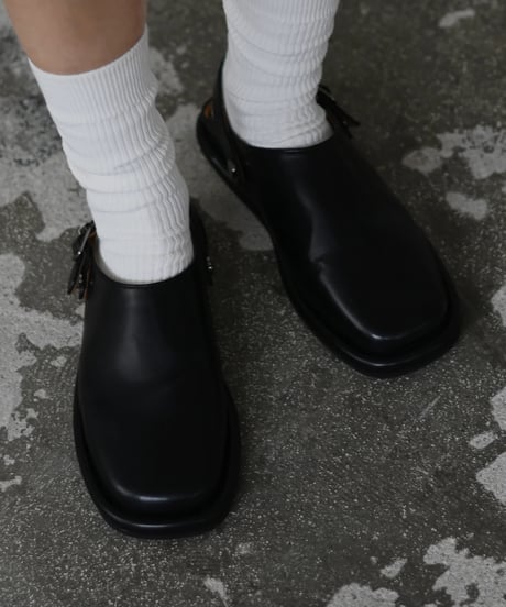 Clog belt shoes