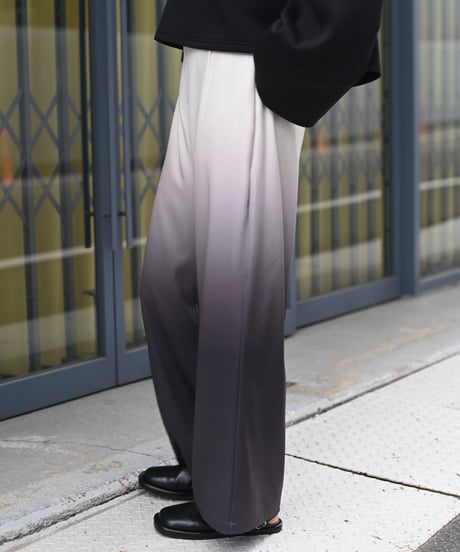 グラデーションプリントパンツ