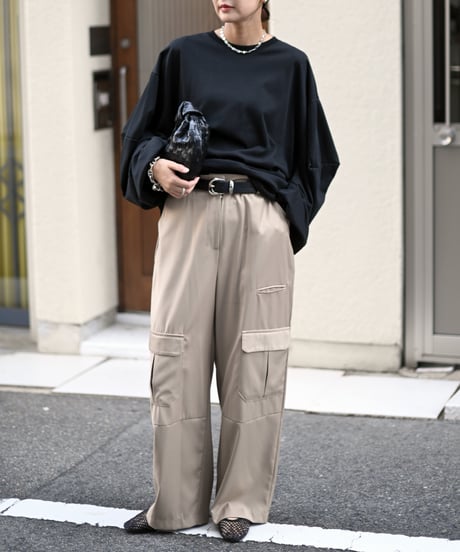≪再入荷≫カットアウトボリュームスリーブカットソー
