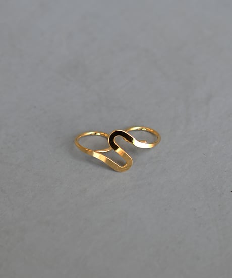 【アクセ1100円均一】Undulate Finger Ring