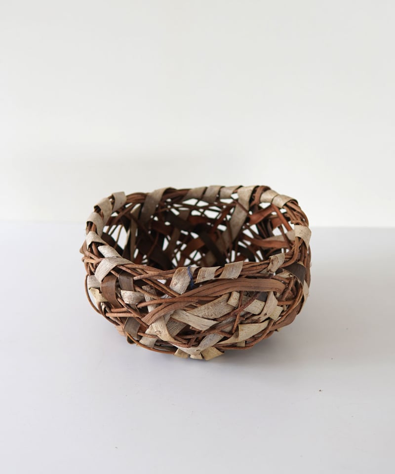 あけび×胡桃×山葡萄 乱れ編み 置き籠 直径22cm (オズのかごバッグ