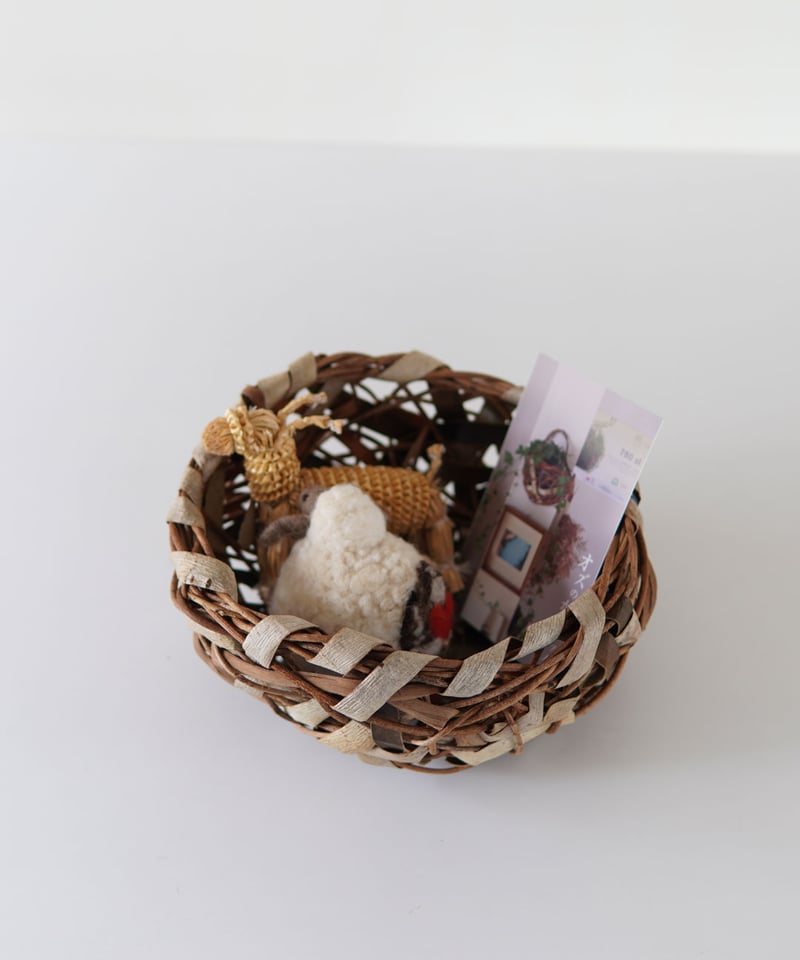 あけび×胡桃×山葡萄 乱れ編み 置き籠 直径22cm (オズのかごバッグ