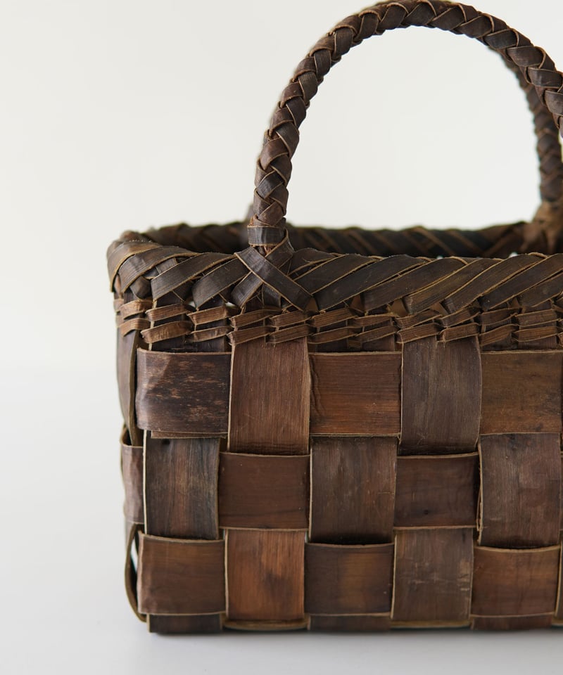平織 裏皮 コンパクトロータイプ』沢胡桃樹皮のかごバッグ 横幅