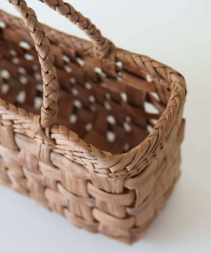 オズのかごバッグ 冬だけど『かごバッグ』 冬こそ『かごバッグ』 いろいろ揃ってます