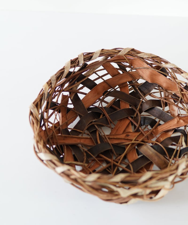 胡桃×山葡萄×あけび の 乱れ編み 置き籠 直径33cm (オズのかごバッグ