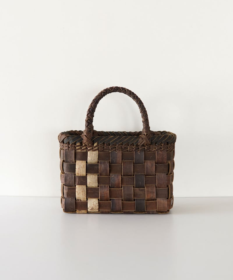 コンパクト 平織り』胡桃樹皮のかごバッグ 横幅20cm (オズのかごバッグ