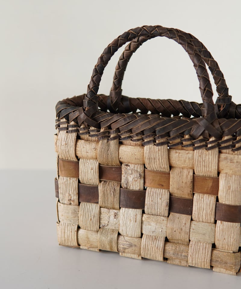 コンパクト 平織り』胡桃樹皮のかごバッグ 横幅20cm (オズのかごバッグ