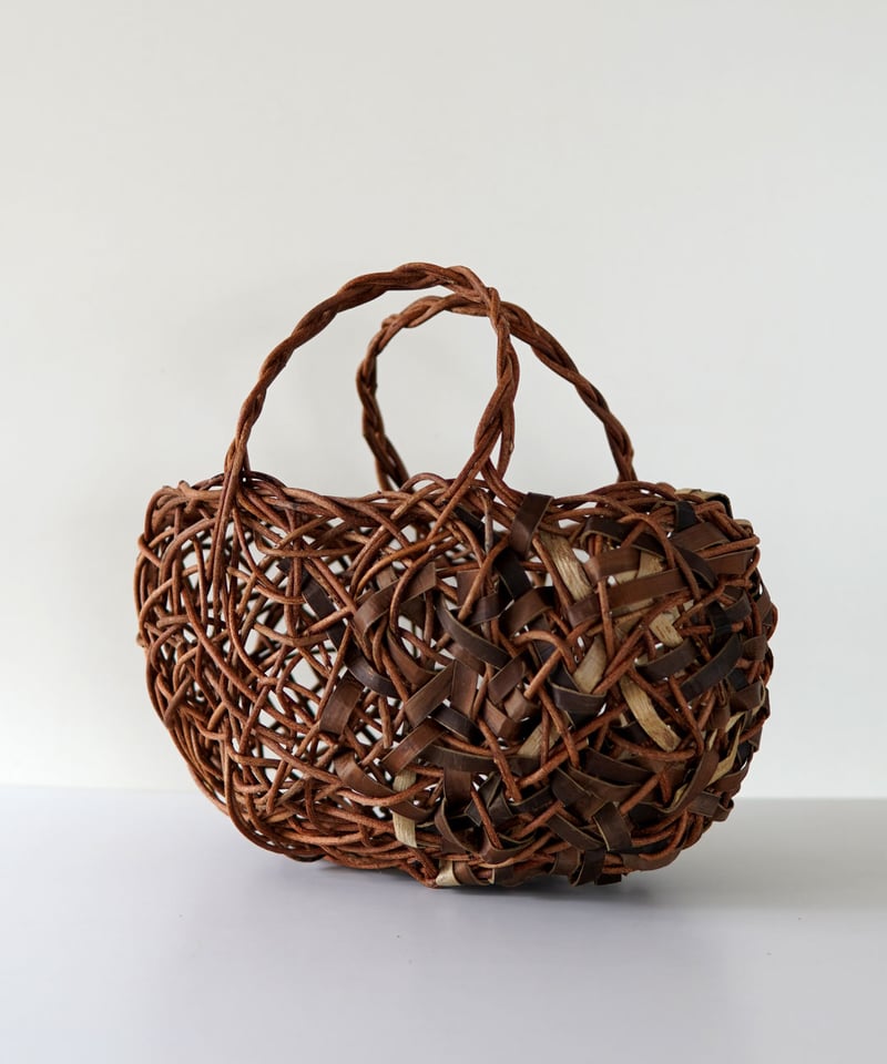 あけび×沢胡桃 表皮×裏皮 透かし 乱れ編み かごバッグ 横幅30cm