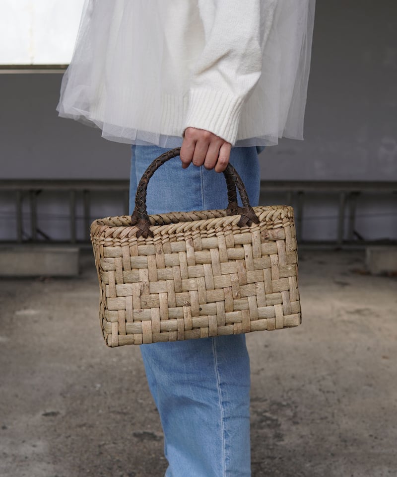 網代編み/表皮』沢胡桃樹皮のかごバッグ 横幅28cm (オズのかごバッグ