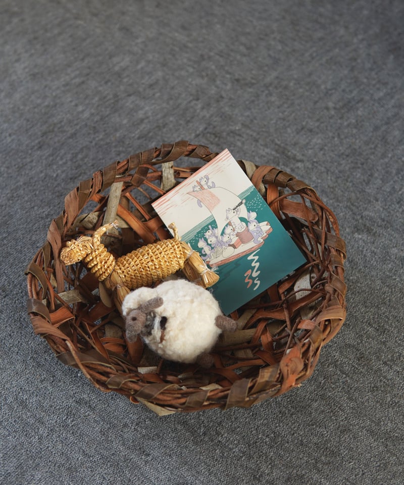 胡桃×山葡萄×あけび の 乱れ編み 置き籠 直径32cm (オズのかごバッグ