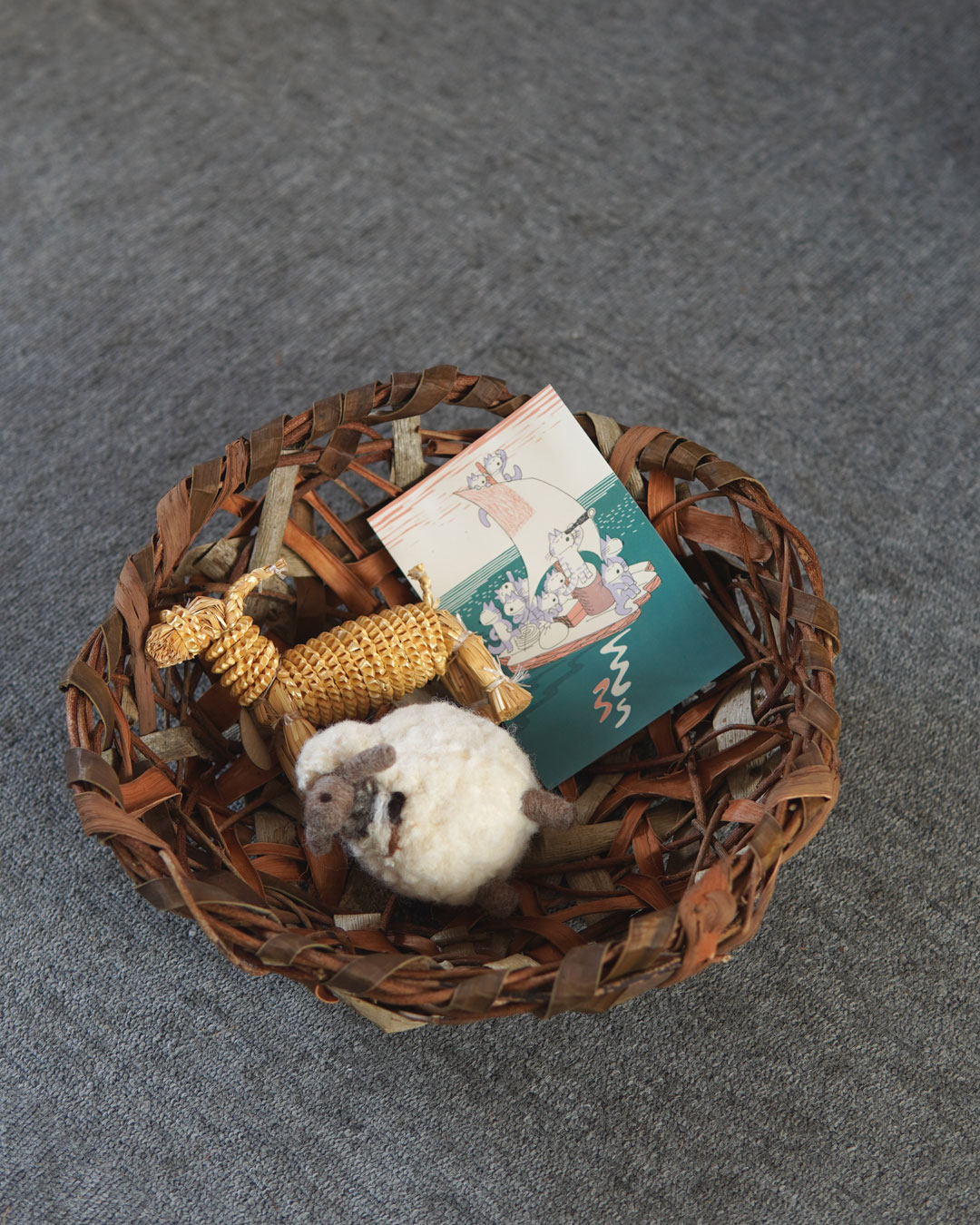 胡桃×山葡萄×あけび の 乱れ編み 置き籠 直径32cm (オズのかごバッグ