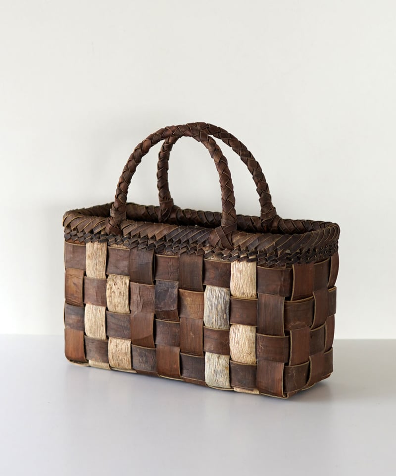 フト編み 裏皮×表皮』胡桃樹皮のかごバッグ 横幅30cm (オズのかご