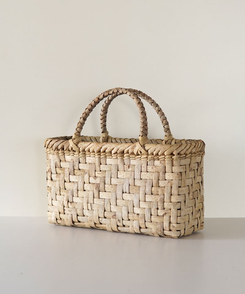 おしゃれ篭［胡桃の皮 背負子編み篭］購入地：岩手県 おしゃれ篭［胡桃の皮 背負子編み篭］購入地：岩手県 - メルカリ