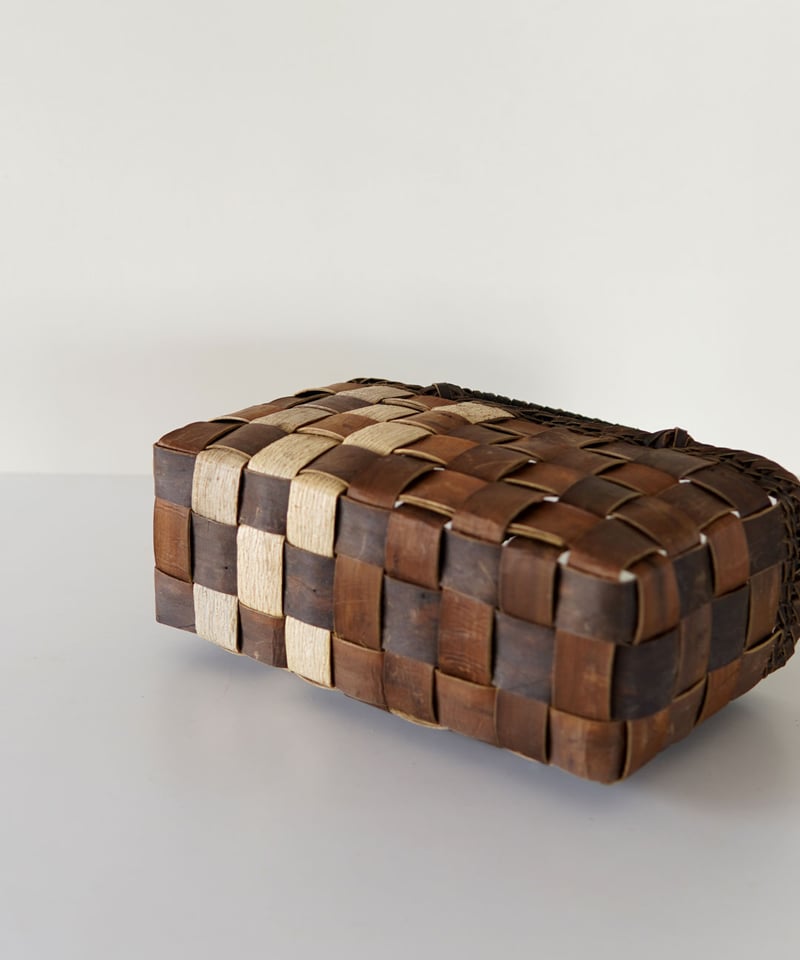 フト編み 裏皮×表皮』胡桃樹皮のかごバッグ 横幅30cm (オズのかご