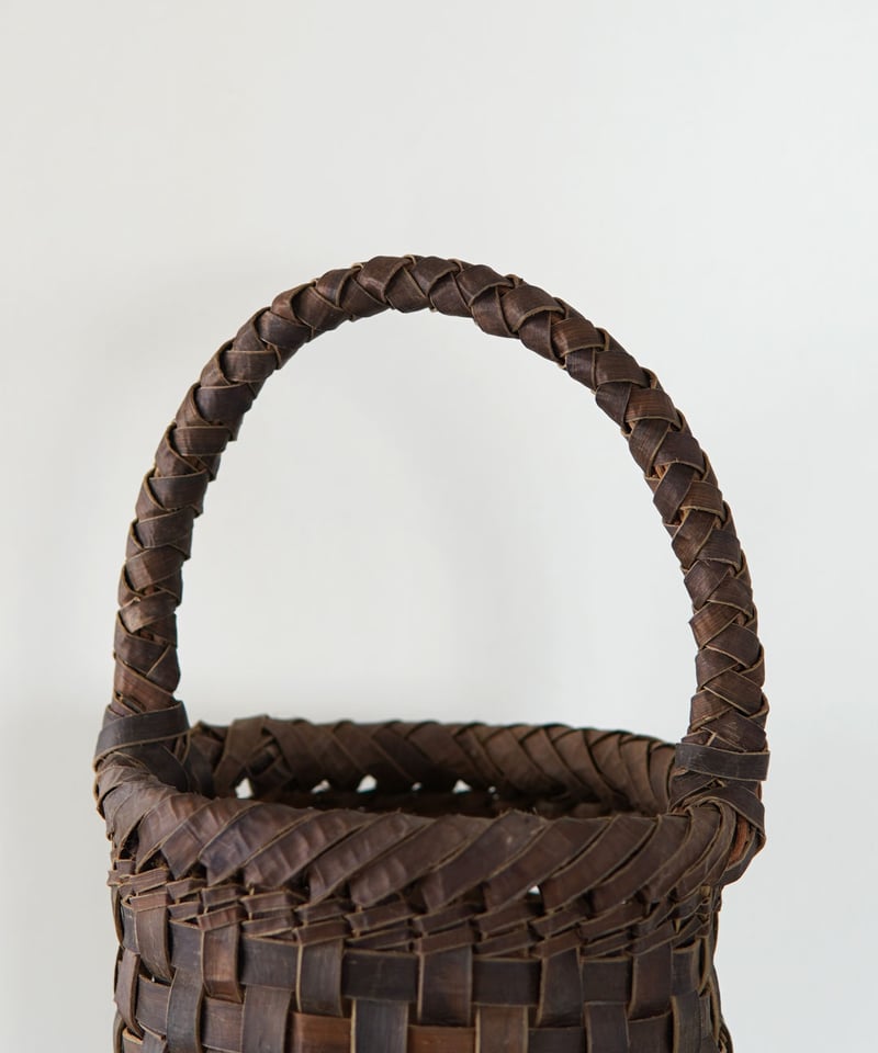 マルツツ 平織 裏皮』沢胡桃樹皮のかごバッグ (オズのかごバッグ