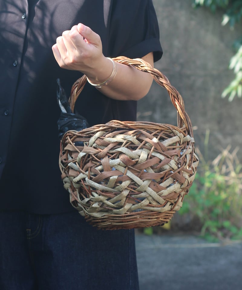 あけび×沢胡桃×山葡萄 表皮 乱れ編み 丸型 かごバッグ (オズのかご  